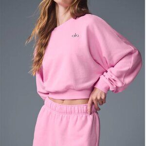 ALO Sweet Pink Cropped Accolade Crewneck. Size Large